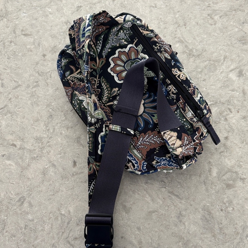 Vera Bradley Sling Bag - Picture 4 of 4